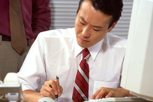 自律型人材育成の成功法則！効果的なフィードバックと目標設定の実践ガイド